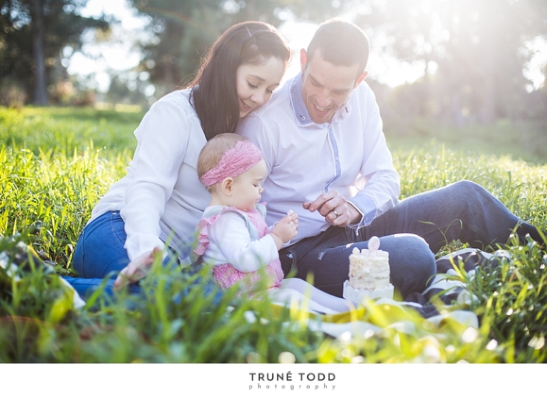 Cape Town family photographer- Sophia 1 year cake smash